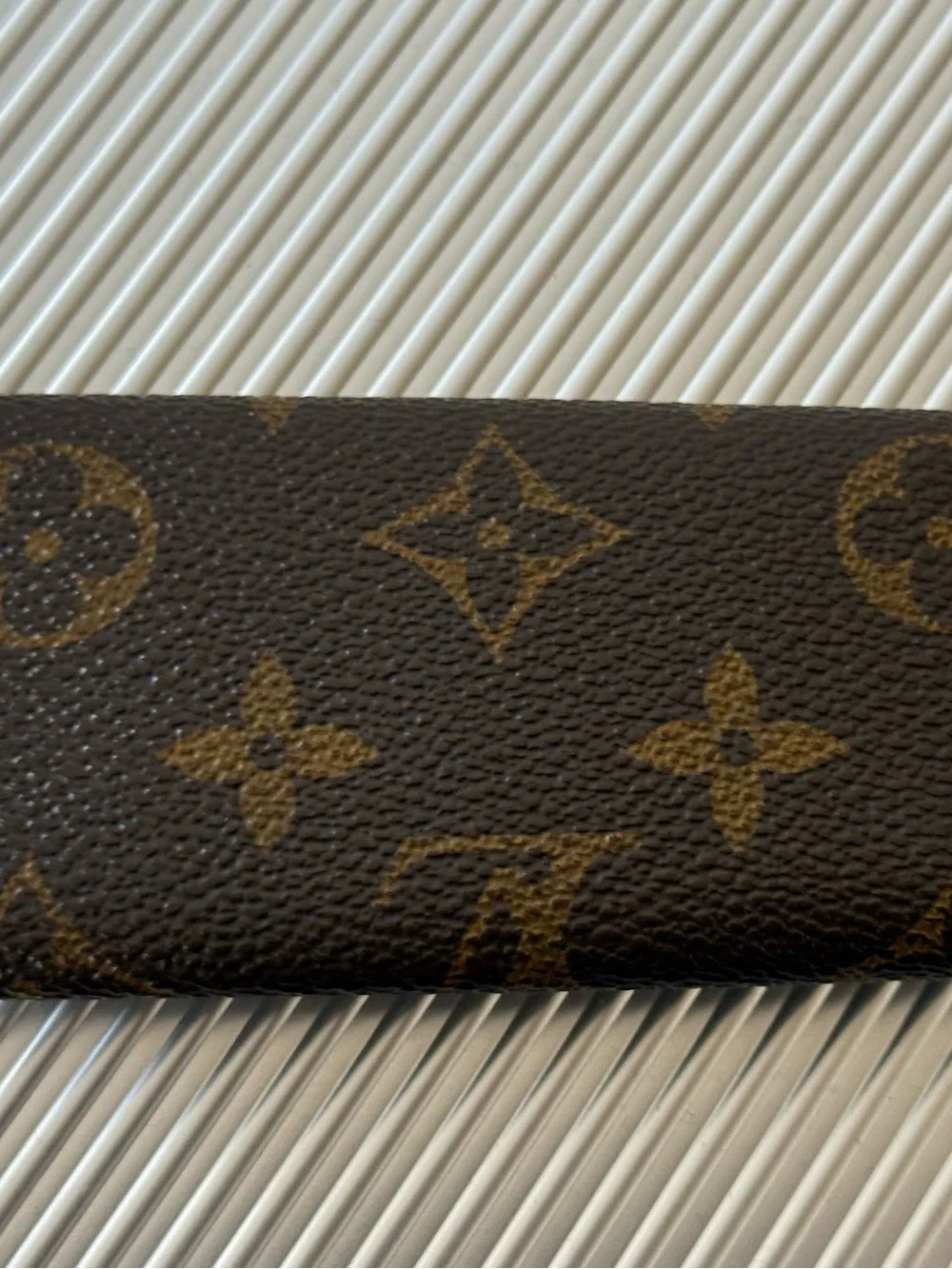 Louis Vuitton Multicle 4 Monogram Fuchsia Wallet